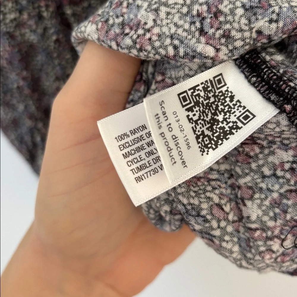 Universal Thread Button Up V Neck Blue and Purple Patterned Blouse Size Small
